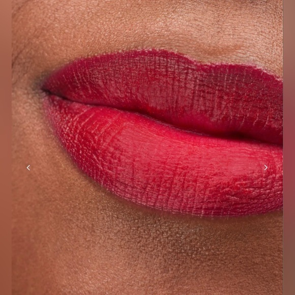 Glossier G Suit Soft Touch Lip Creme Jet - Picture 11 of 12